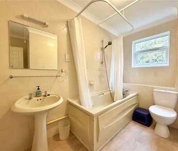 The Avenue, Poole, Dorset, BH13 - Photo 6