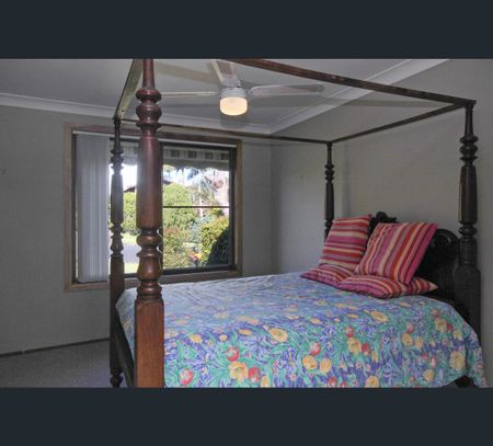 9 Bergalia Crescent, Camden Head, NSW 2443 - Photo 3