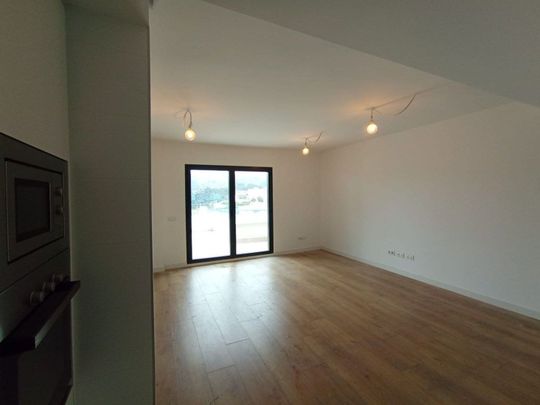 Alquiler de ático en Plaza Manos Unidas - Photo 1