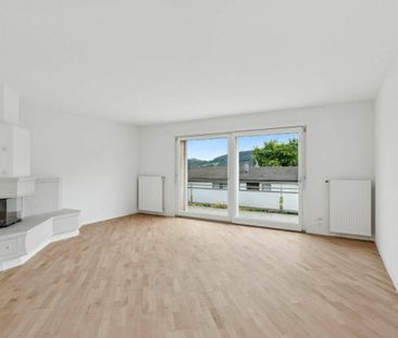 Generous single-family house with panorama, garden and plenty of sp... - Photo 1