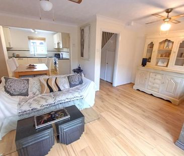 2 bedroom terraced house to rent - Photo 2