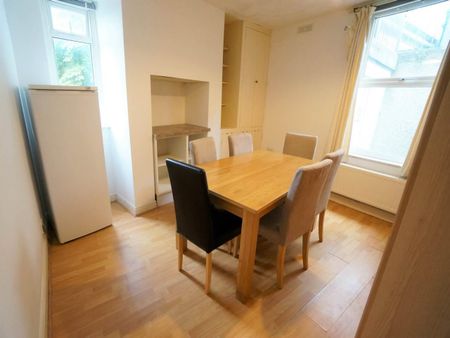 1 Penllys Terrace - Photo 3