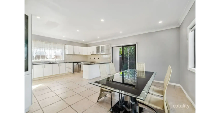 House for rent - Photo 5