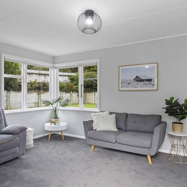 Sunny spot in Stokes Valley - Photo 1