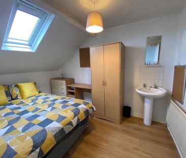 Donegall Road, Room 5, All Bills Included, Belfast, BT12 5NA - Photo 3
