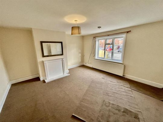 4 bedroom terraced house to rent - Photo 1