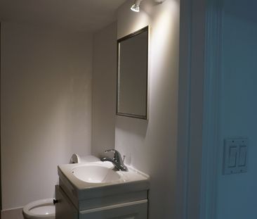 For Lease - 215 Poyntz Avenue Unit# Basement, Toronto, Ontario - Photo 4