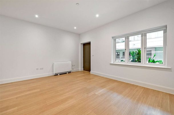 A modern one bedroom apartment in the much sought after Atrium building within the Horlicks Quarter. - Photo 1