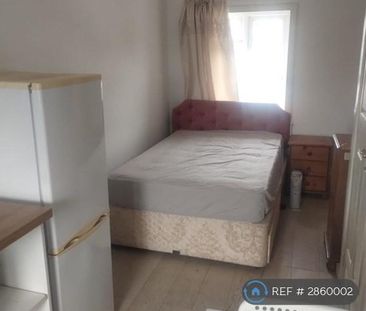 1 bedroom in a house share to rent - Photo 6