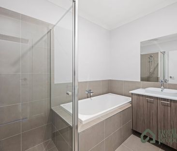 Brand New Family Home in a Growing Sunbury Community - Photo 4