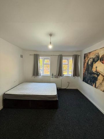 3 bedroom maisonette to rent - Photo 5