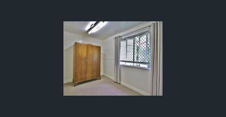 Spacious Home in Great Position - Photo 4