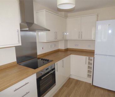 2 bedroom mews to rent - Photo 4