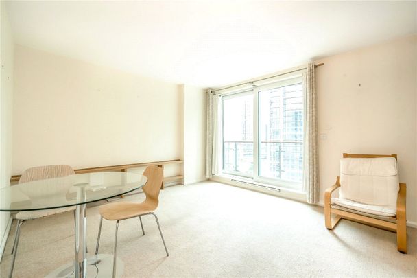 Hanover House, 7 St. George Wharf, London, SW8 - Photo 1