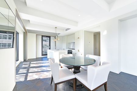 Harbour View Luxury: Exquisite Residence at Revy with North-Facing Aspect - Photo 3