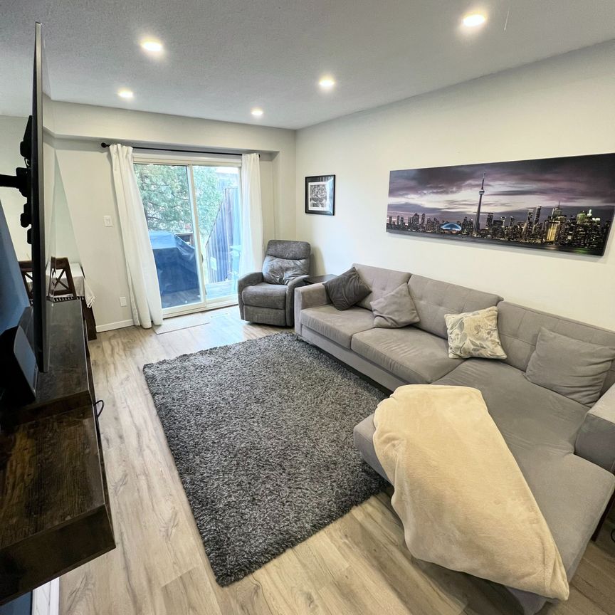 For Lease - 15 Guildwood Parkway Unit# 34, Toronto, Ontario - Photo 1