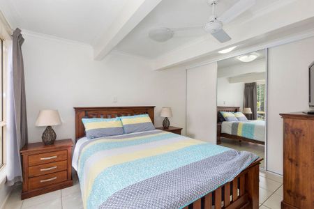 Modern, spacious and private - Photo 2