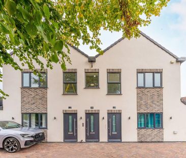 3 bedroom flat to rent - Photo 3