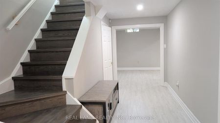 For Lease - 10 Timpson Drive, Aurora, Ontario - Photo 3