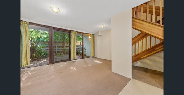 Three Bedroom Townhouse - Photo 1