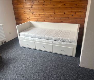 Pronájem bytu 1+kk • 18 m² bez realitkyČelakovského, Brno - Židenic... - Fotografie 2