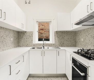 Renovated Family Home - Photo 3