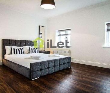 High Street, Upton, Northampton, NN5 - Photo 2