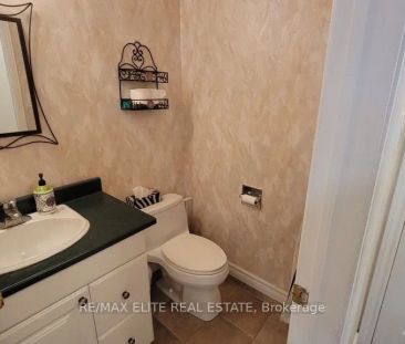 Detached Home For Lease | N9253423 - Photo 2