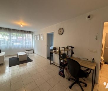 Location T2 avec place de parking Proche de la Cité Scolaire - Photo 4
