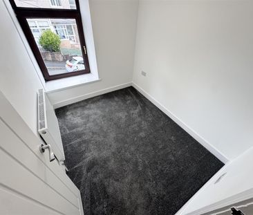 House - Terraced For Rent Maesyffynon Terrace, Tonypandy - Photo 2