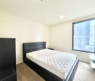 1306/163 City Road - Photo 1