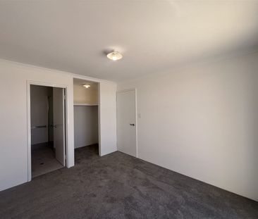 Spacious Family Home in Peaceful Golden Bay Location - Photo 5