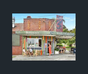 Modern Apartment - Photo 2