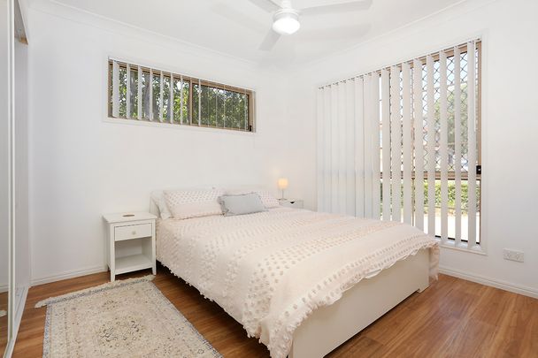 2/83 Kincaid Drive, Highland Park QLD 4211 - House For Rent | Domain - Photo 1