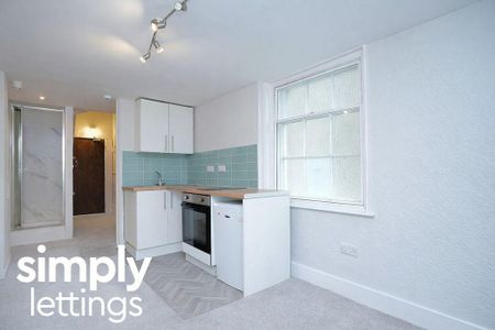 Studio to rent - Photo 2