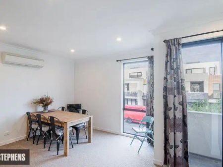 47 Hewitt Avenue, Footscray VIC 3011 - Photo 2