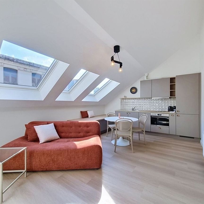 Appartement te huur in Brussel voor € 1.290 met 1 slaapkamer - Photo 1
