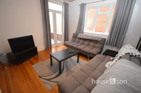 5 bedroom detached house to rent - Photo 2
