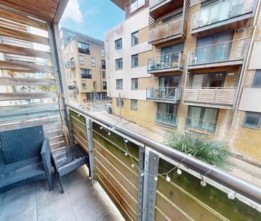 2 bedroom flat to rent - Photo 2