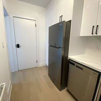 HIGH PARK LIFESTYLE NEWLY RENOVATED 1 BED - Photo 4