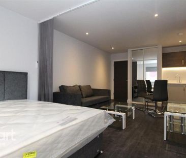Studio to rent - Photo 6