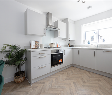 4 bedroom semi-detached house to rent - Photo 6