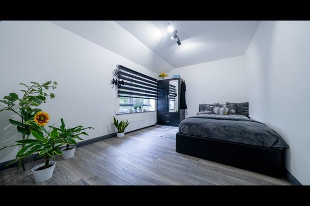 Room in a Shared House, Cranmore Road, BR1 - Photo 1