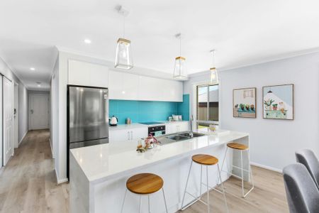 Stunning 3 Bedroom Home! - Photo 3