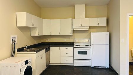 For Lease - 268 Talbot Street Unit# 2, St. Thomas, Ontario - Photo 3