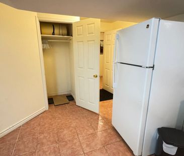 For Lease - 316 Valleymede Drive Unit# Basement, Richmond Hill, Ont... - Photo 6