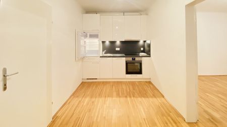 Gemütliche Drei- Zimmer Wohnung im Zentrum von Krems Mietbeginn: sofort - Photo 2