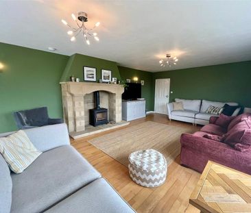 5 bedroom detached house to rent - Photo 2