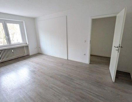 Tolle 3-Zimmer-Wohnung mit modernem Bad und Balkon - Photo 1