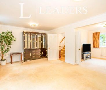 4 bedroom detached house to rent - Photo 6